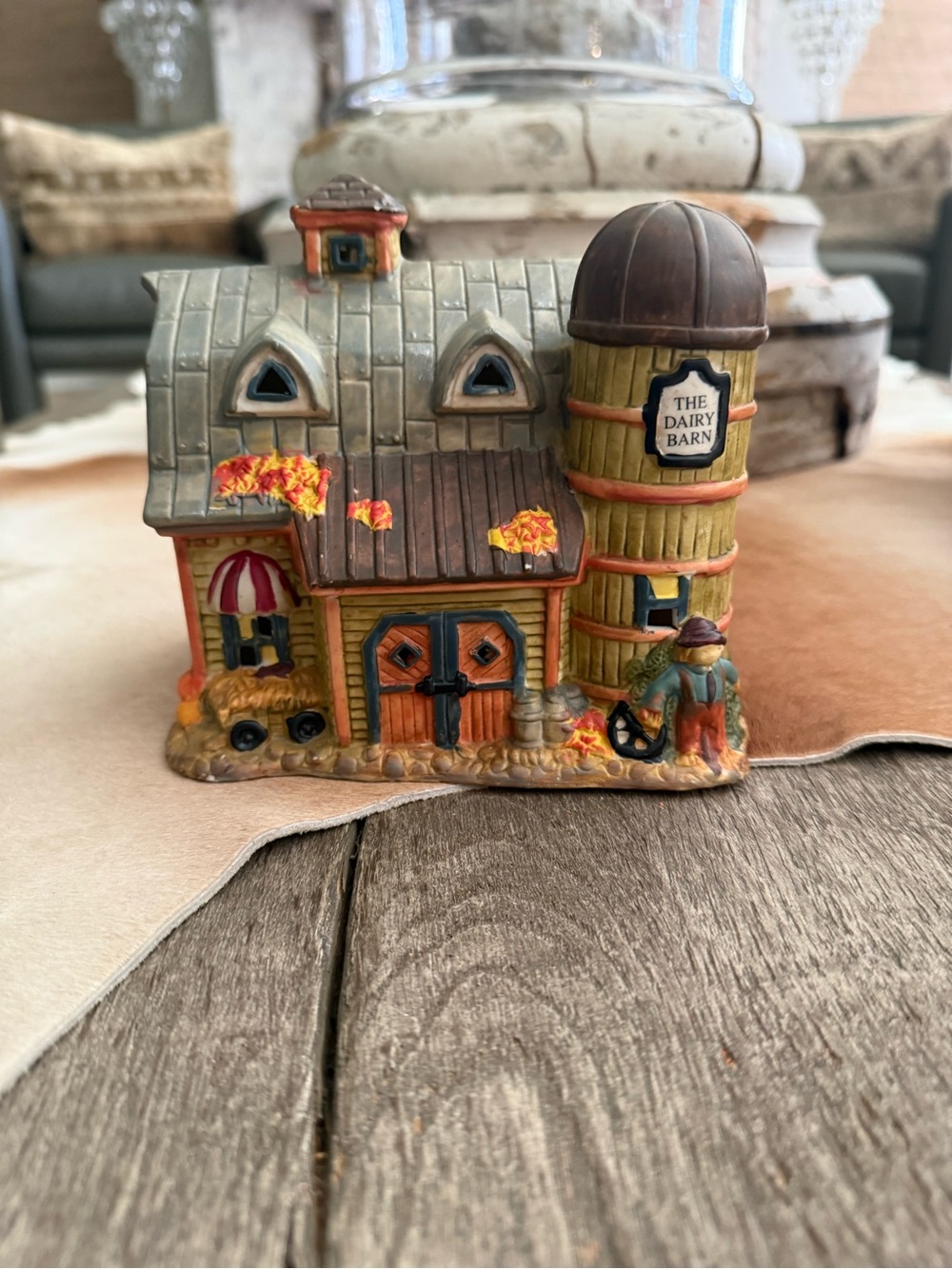 The Dairy Barn Ceramic Figurine - Autumn Colors